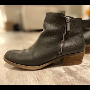 Kenzie Ghita Black Ankle Chelsea Boots